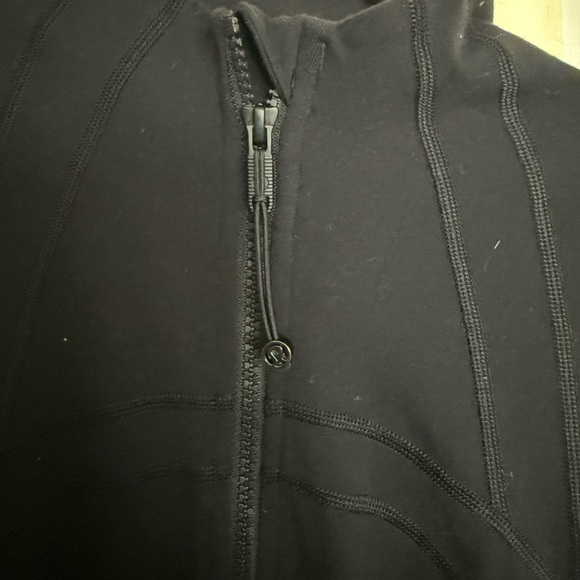 Women’s black lulu lemon size 8 define jacket - Picture 2 of 4